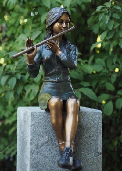 Girl With Flute — Bronzartes luxury furniture at Gloria, Iraq