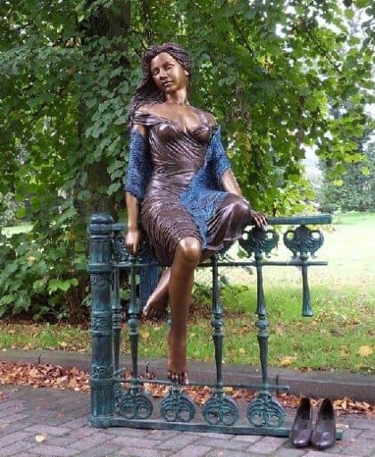 Lady Sitting On The Fence — Bronzartes luxury furniture at Gloria, Iraq