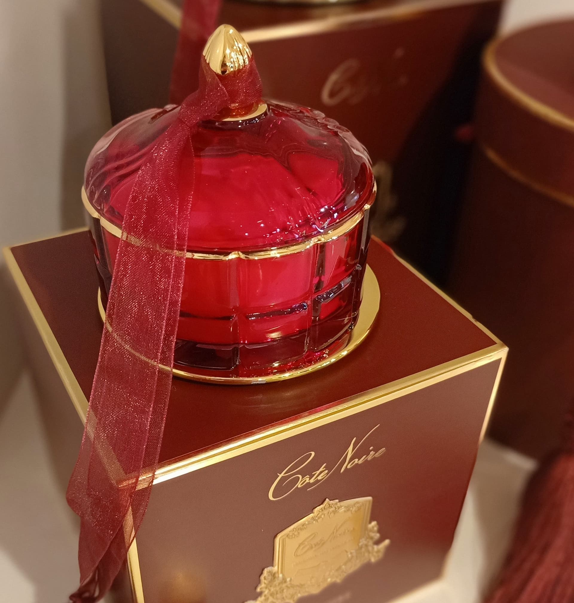 Art Deco Candle — Red & Gold, Rose Oud (Small) thumbnail 3
