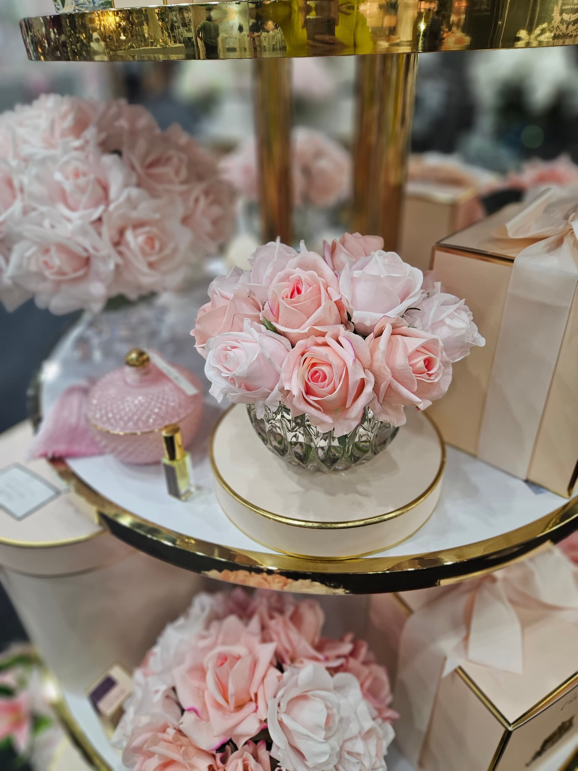 Grand Rose Bud Bouquet — Mixed Pink with Gold Badge thumbnail 2
