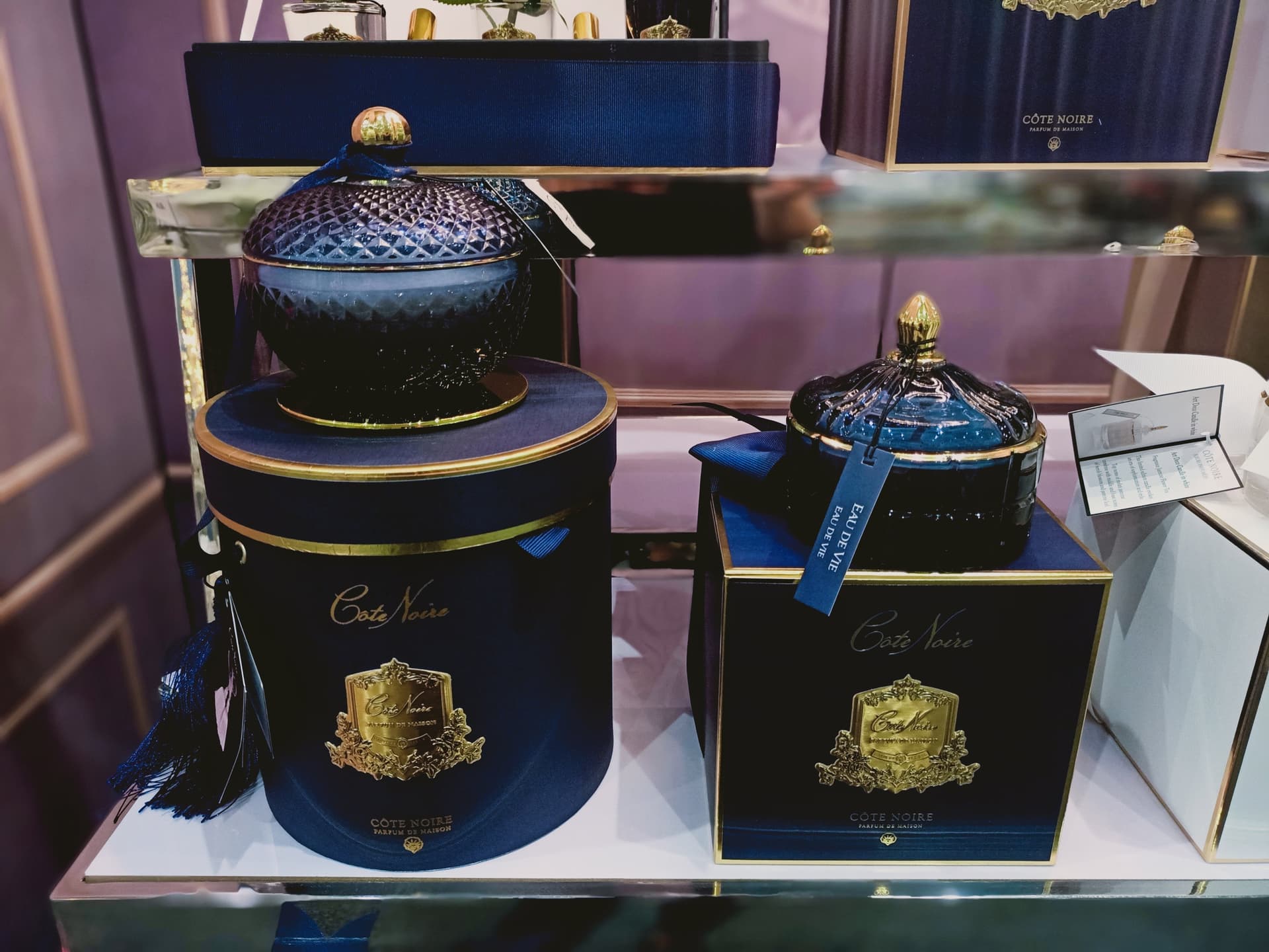 Round Art Deco Candle — Navy & Gold, Eau de Vie — Cote Noire luxury furniture at Gloria, Iraq