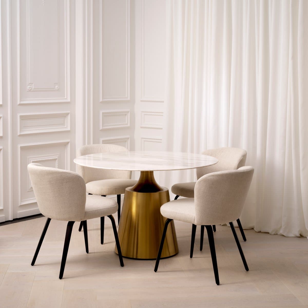Dining Table Nathan thumbnail 2
