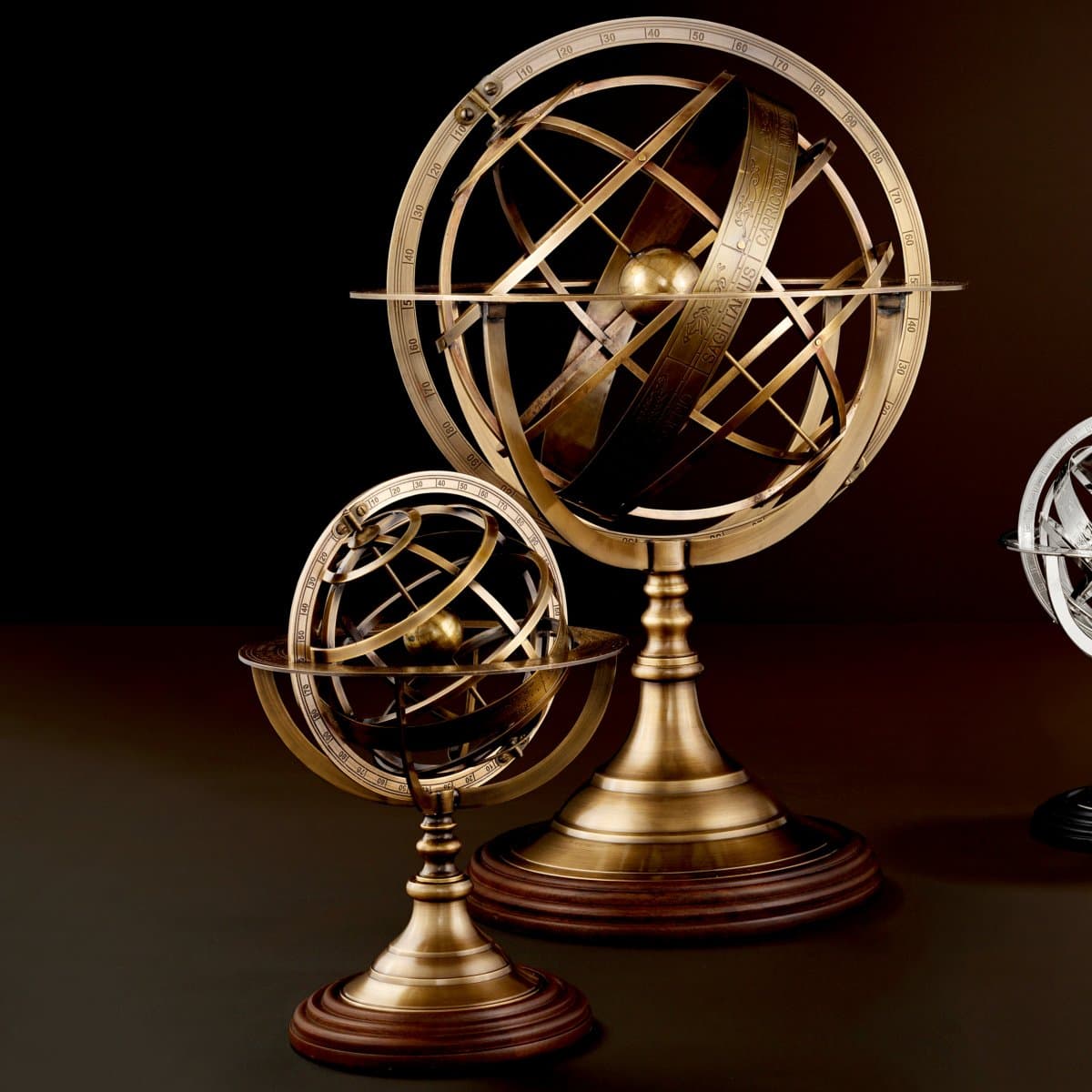 Globe S thumbnail 2