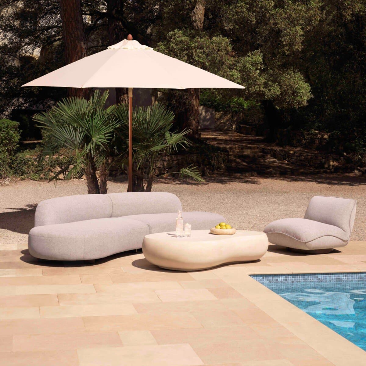 Outdoor Coffee Table Prime thumbnail 2