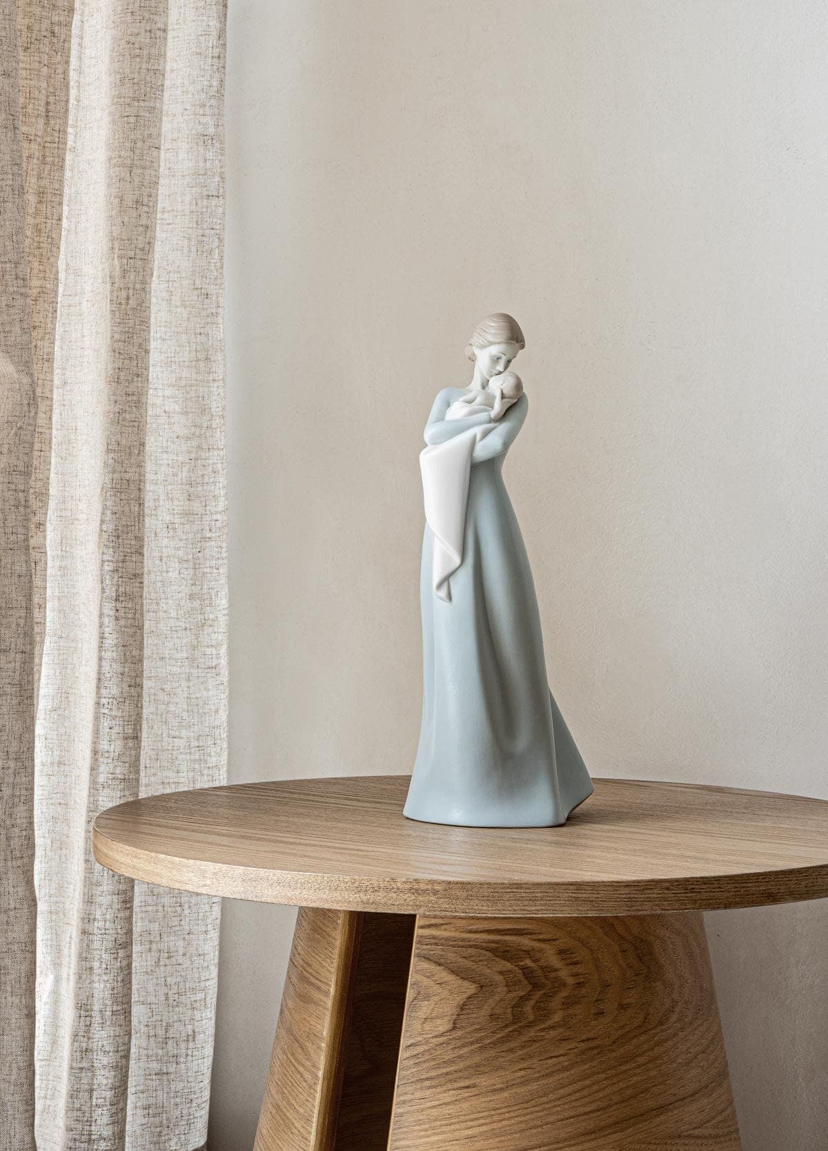 A Mother's Embrace Figurine thumbnail 2