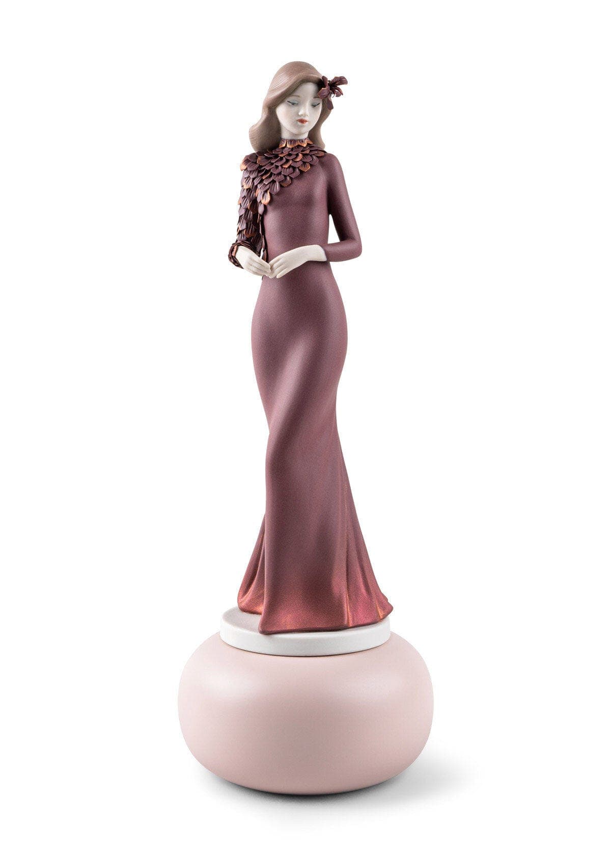Haute Allure Timeless style Sculpture. Limited Edition thumbnail 3