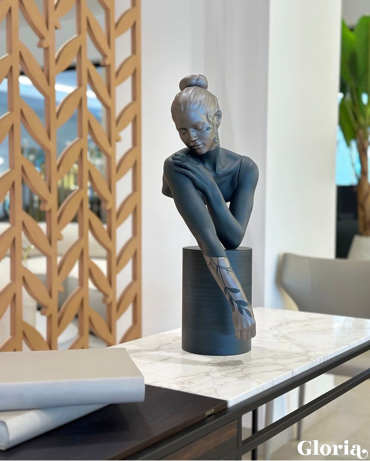 Reflections of Nature - Her Sculpture — Lladró luxury furniture at Gloria, Iraq